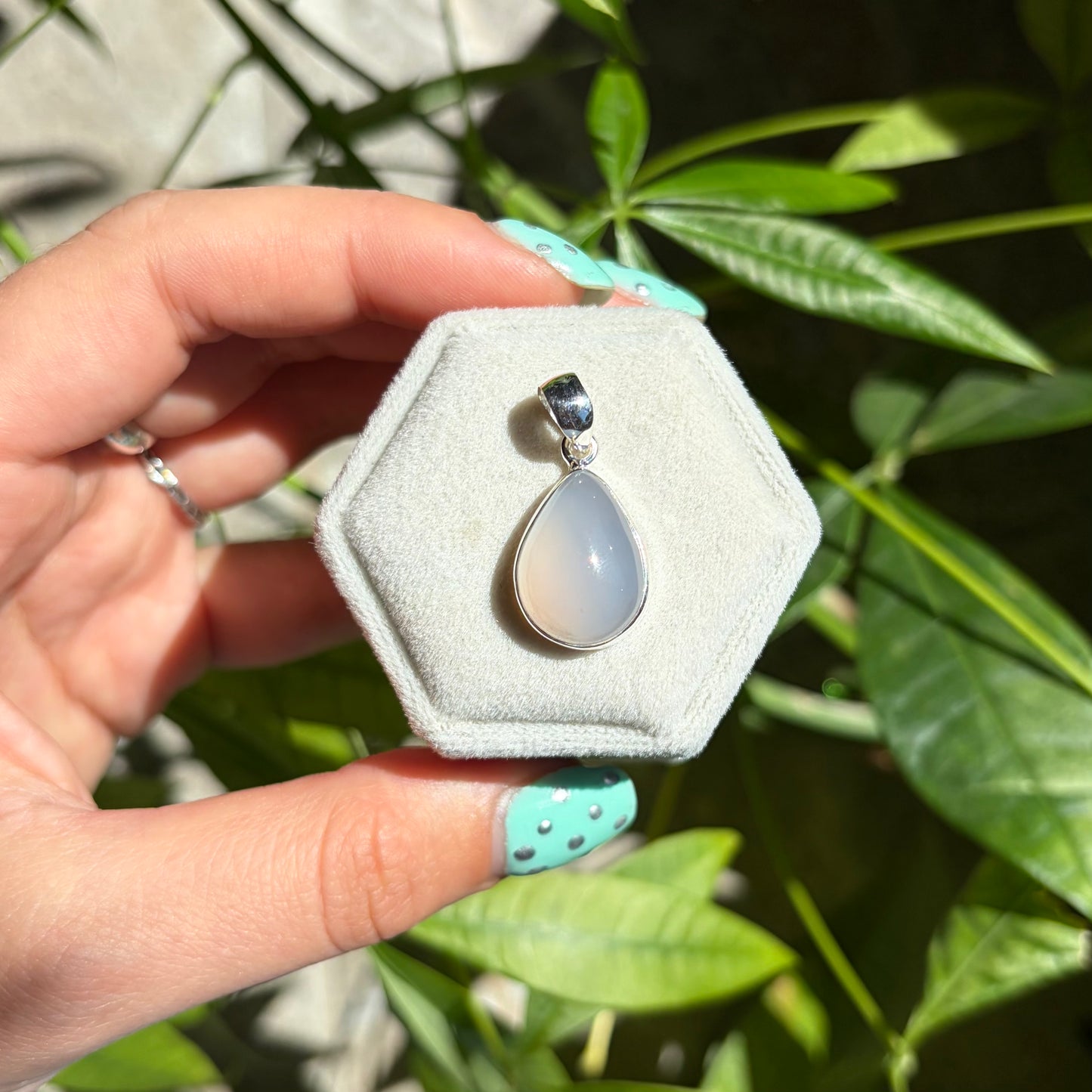 Pendentif calcédoine