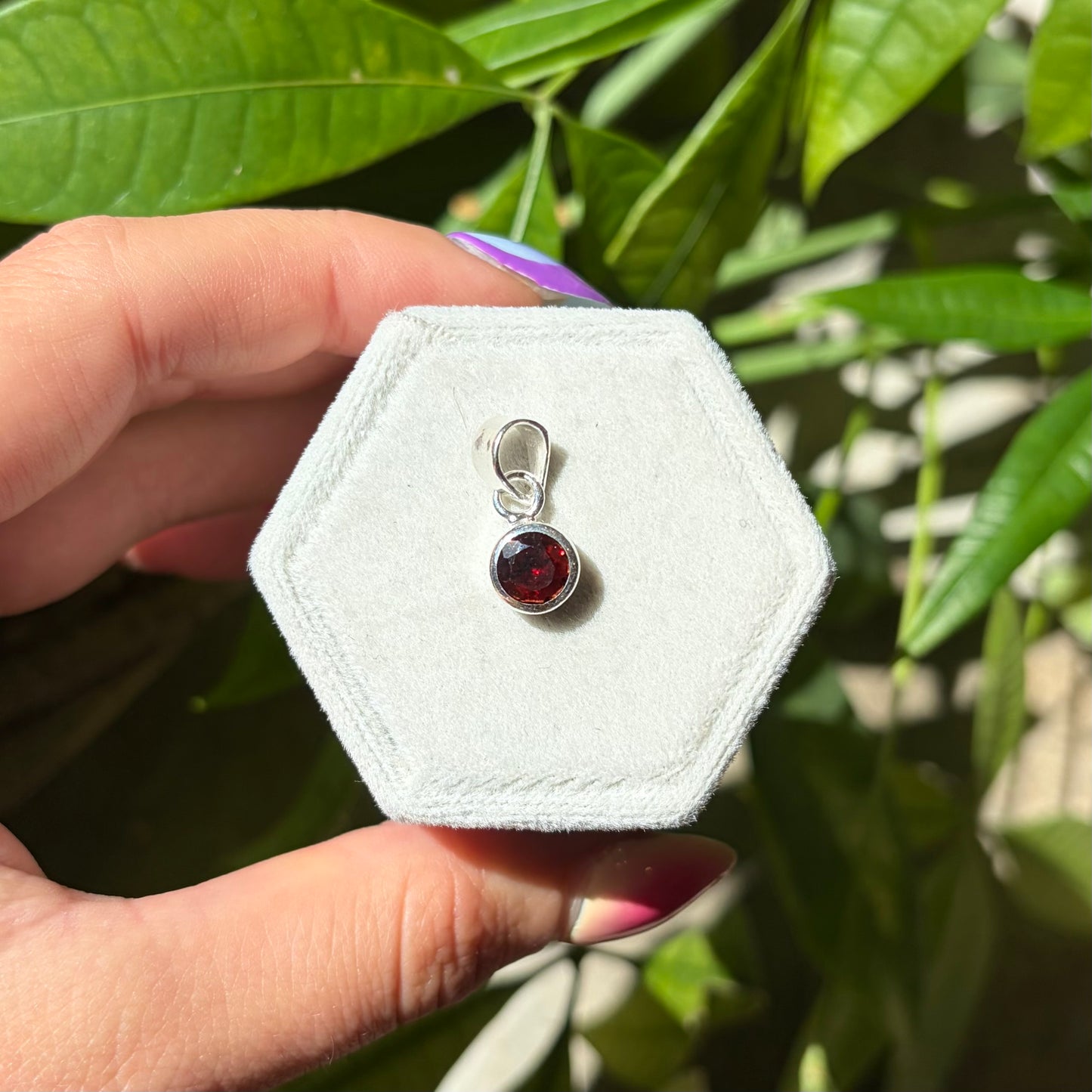 Pendentif grenat