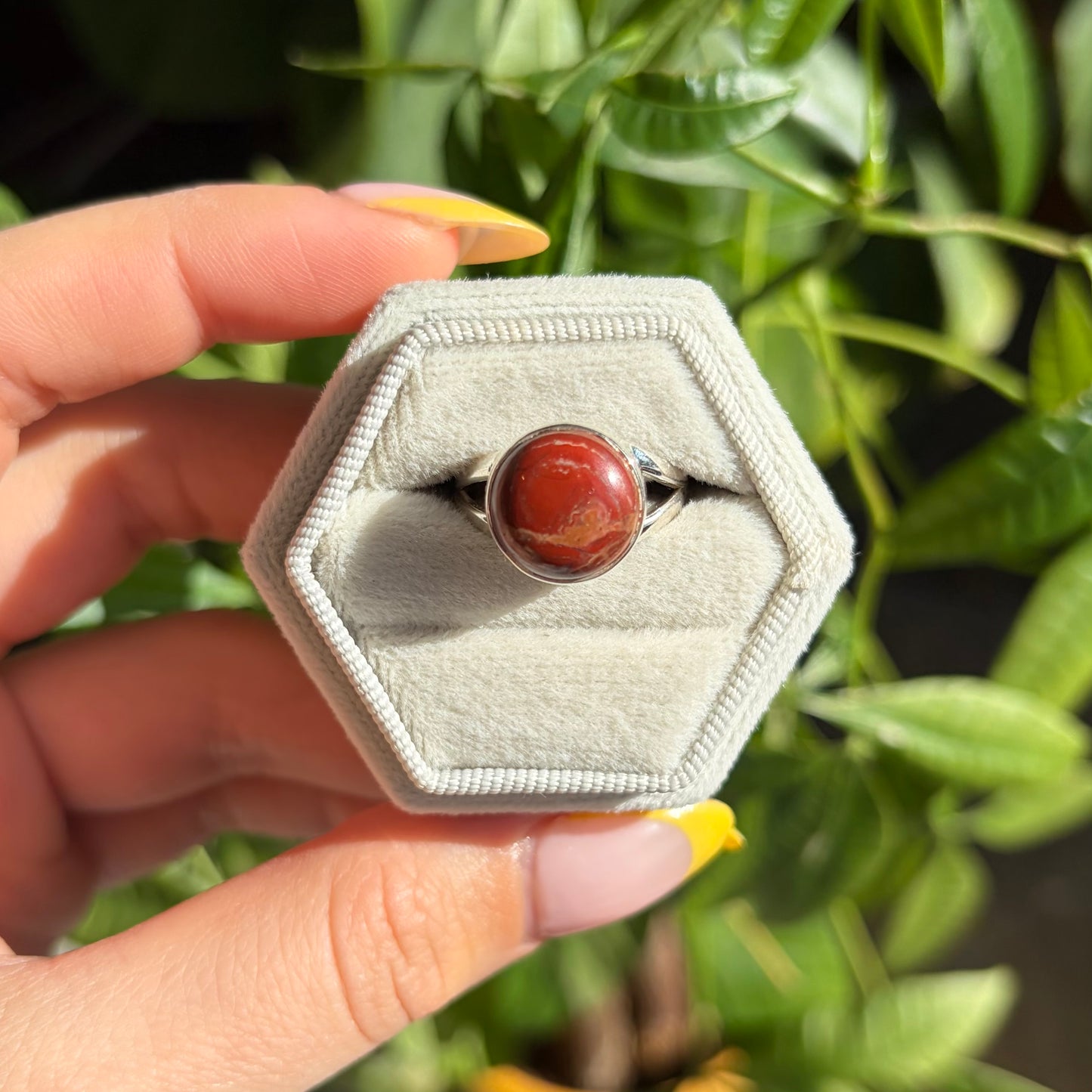 Bague jaspe rouge