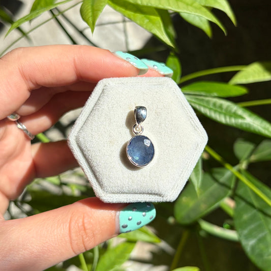 Pendentif saphir
