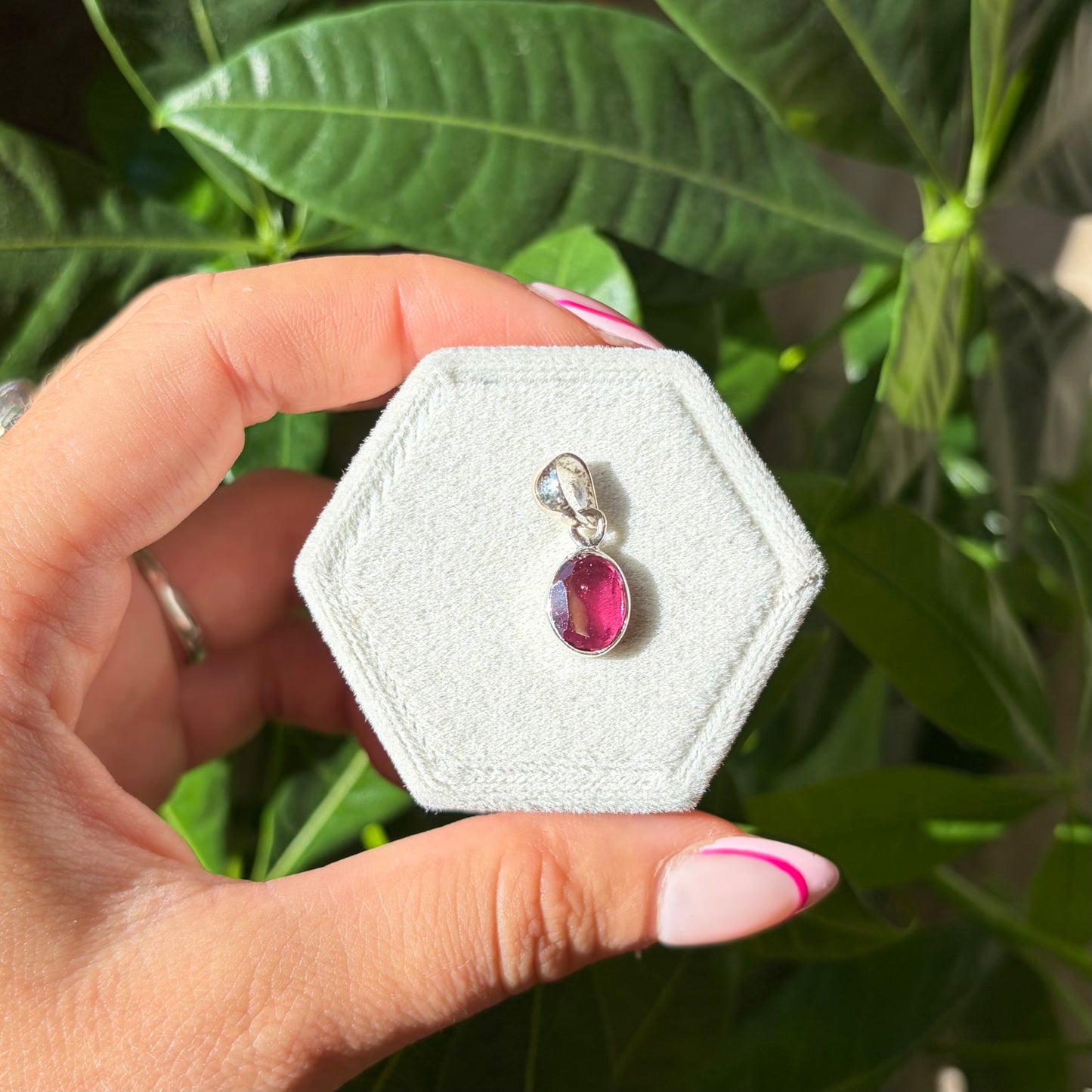 Pendentif grenat
