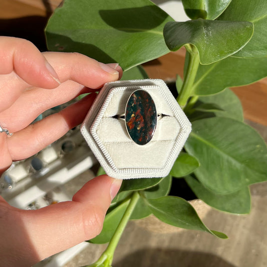 Bague pierre de sang